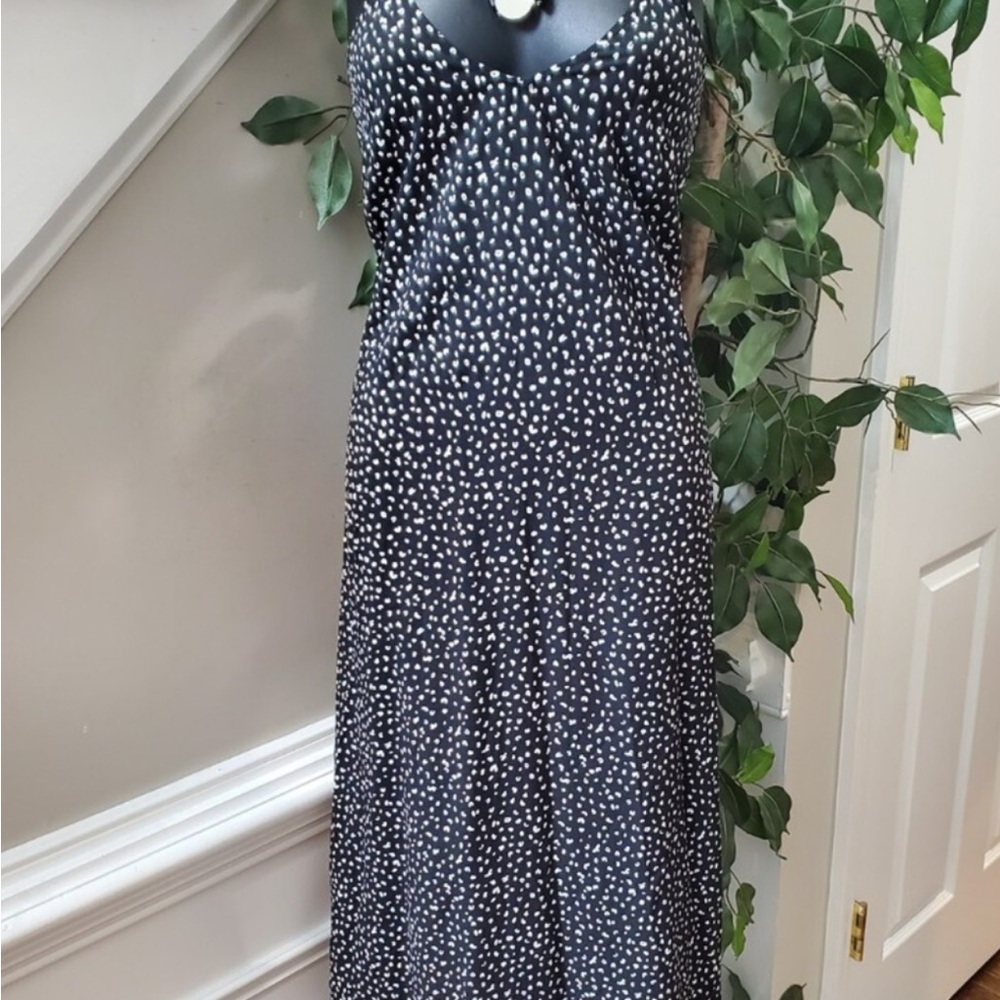 Old Navy Black and White Long Sleeve Dress